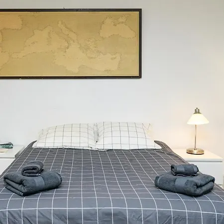 Daire Bright 2br - Butte Montmartre | By Airnest