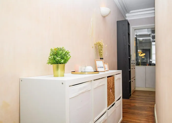 Bright 2br - Butte Montmartre | By Airnest Appartamento *